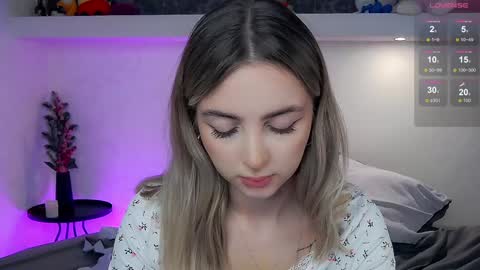 Snapshot of cute_perverts chatting on February 4, 2:43 pm Eva online show from February 4, 2:43 pm