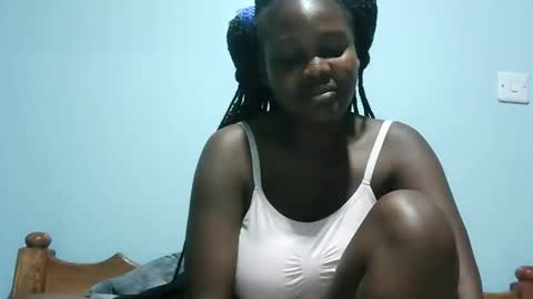 Snapshot of cute_roxie chatting on February 15, 9:15 pm cute_roxie online show from February 15, 9:15 pm