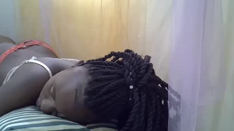 cute_savanna online show from February 23, 12:59 pm