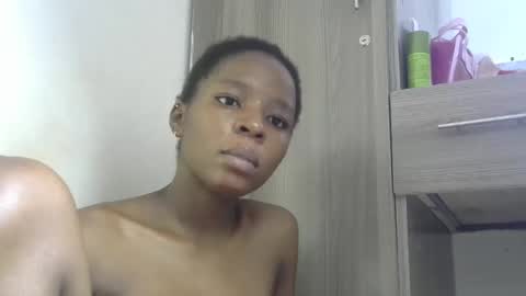 Snapshot of cute_sexy3 chatting on February 16, 9:48 am SHARON online show from February 16, 9:48 am