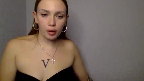 Snapshot of cute_shy06 chatting on December 1, 4:56 pm cute_shy06 online show from December 1, 4:56 pm