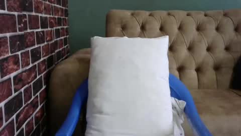 cute_sidney online show from February 18, 11:11 am