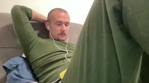 cute_skywalker online show from December 21, 5:18 pm