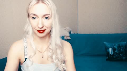 cute_smile_shy online show from December 28, 8:36 pm