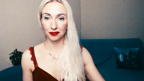 cute_smile_shy online show from January 14, 10:12 pm