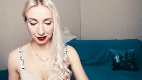 cute_smile_shy online show from January 17, 9:50 pm