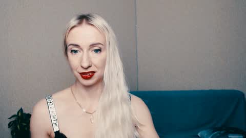 cute_smile_shy online show from January 30, 11:34 pm