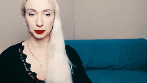 cute_smile_shy online show from February 25, 7:03 pm