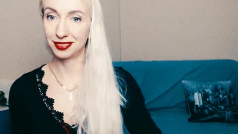 cute_smile_shy online show from February 25, 10:07 pm