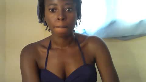 cute_sonny online show from May 19, 5:25 am