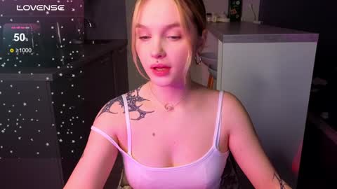 Sue online show from December 2, 1:24 pm