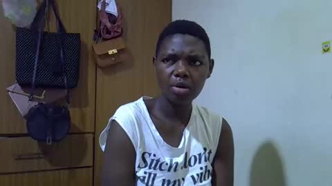 Snapshot of cute_tamara1 chatting on February 2, 9:46 pm cute_tamara1 online show from February 2, 9:46 pm