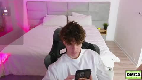 Thomas -  online show from February 10, 5:30 pm