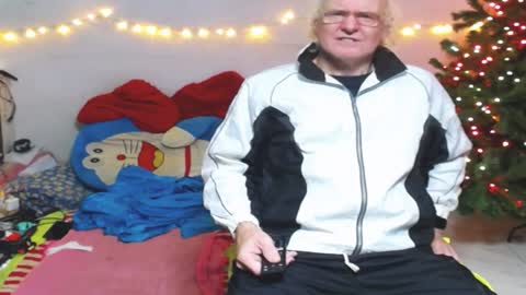 CuteAndSexyOne  Na and Brian online show from January 2, 6:12 pm