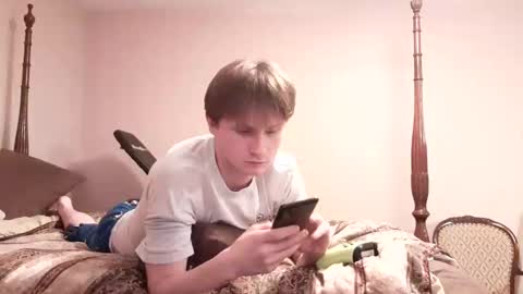 Snapshot of cuteboii29 chatting on February 19, 2:55 am cuteboii29 online show from February 19, 2:55 am