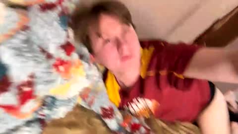 Snapshot of cuteboii29 chatting on January 11, 4:39 am cuteboii29 online show from January 11, 4:39 am