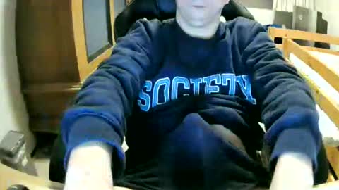 Snapshot of cuteboy090 chatting on February 12, 4:57 pm Cuteboy090 online show from February 12, 4:57 pm