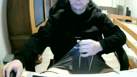 Snapshot of cuteboy090 chatting on February 18, 11:01 pm Cuteboy090 online show from February 18, 11:01 pm