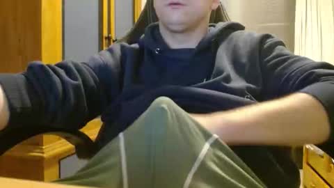 Cuteboy090 online show from May 11, 9:56 pm