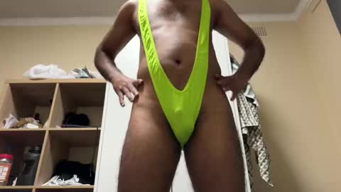 Snapshot of cutebrown619 chatting on October 13, 9:20 am Cute Brown online show from October 13, 9:20 am