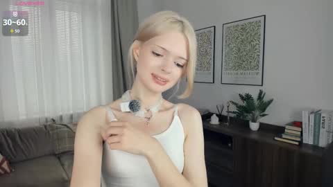 Alice online show from October 24, 7:49 am