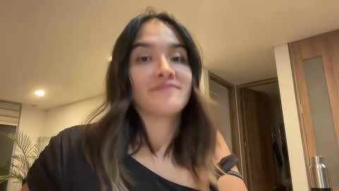 Snapshot of cutebunny_21 chatting on February 28, 12:55 am CuteBunny 21 online show from February 28, 12:55 am