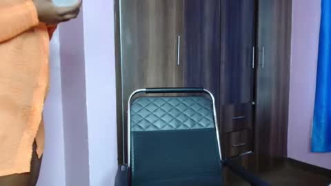 cutebuu online show from December 3, 10:24 am