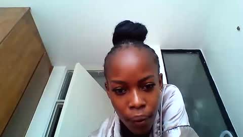 cutecherie online show from June 9, 9:54 am