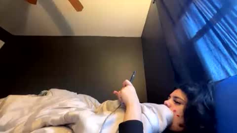 loveolots online show from February 2, 2:05 pm