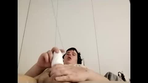 Snapshot of cutedude92 chatting on December 16, 5:01 am CuteguyBWC92 online show from December 16, 5:01 am