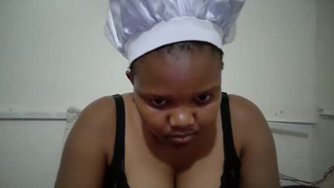 Sheila online show from December 3, 9:35 pm