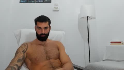 cuteeboy online show from October 4, 6:00 am