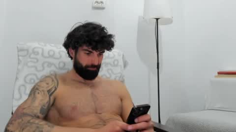 cuteeboy online show from May 5, 8:17 pm