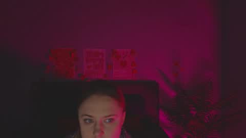 Amyy online show from May 19, 1:11 am