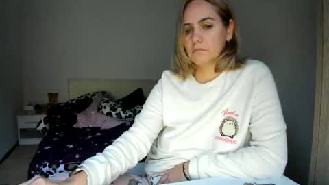 Snapshot of cutehana chatting on October 8, 3:31 pm MADY online show from October 8, 3:31 pm