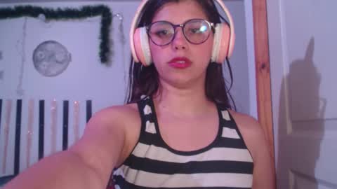 Snapshot of cutehaome chatting on September 18, 9:22 am haome online show from September 18, 9:22 am