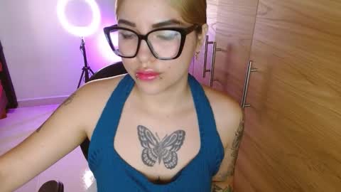 isabella online show from February 3, 5:40 pm