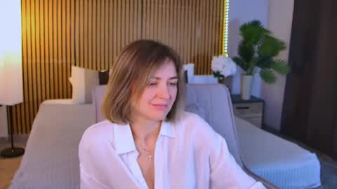 cutemirage online show from April 16, 9:39 pm