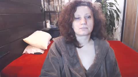 Snapshot of cutemoan chatting on October 27, 10:36 pm Rita online show from October 27, 10:36 pm