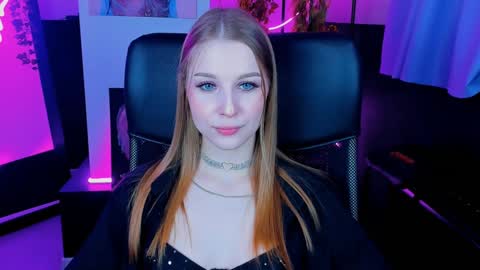 Snapshot of cutemousee chatting on December 5, 6:10 am Rina online show from December 5, 6:10 am