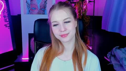 Snapshot of cutemousee chatting on December 6, 8:37 am Rina online show from December 6, 8:37 am