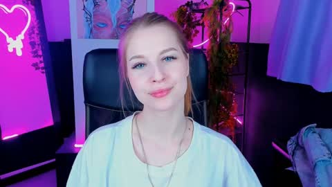 Snapshot of cutemousee chatting on December 6, 11:44 am Rina online show from December 6, 11:44 am