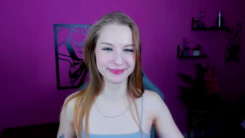 Snapshot of cutemousee chatting on December 9, 11:47 am Rina online show from December 9, 11:47 am