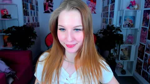 Snapshot of cutemousee chatting on December 20, 12:16 pm Rina online show from December 20, 12:16 pm