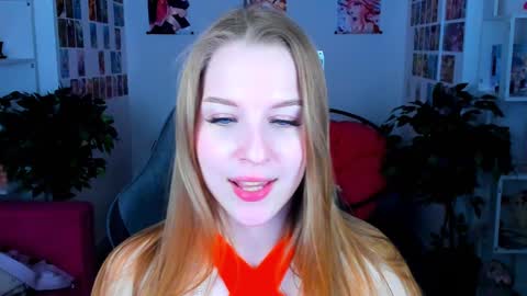 Snapshot of cutemousee chatting on December 24, 9:06 am Rina online show from December 24, 9:06 am