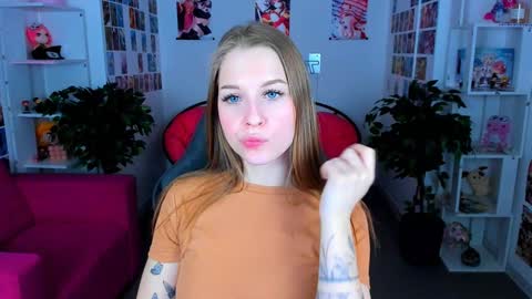 Snapshot of cutemousee chatting on December 28, 9:08 pm Rina online show from December 28, 9:08 pm