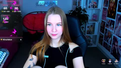 Snapshot of cutemousee chatting on February 4, 10:54 am Rina online show from February 4, 10:54 am