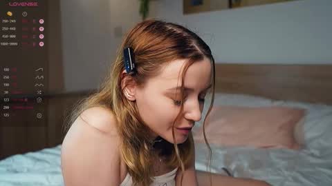 Snapshot of cutenass chatting on December 15, 9:08 pm Mary online show from December 15, 9:08 pm