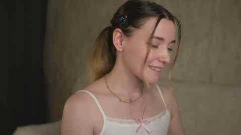 Mary online show from June 11, 7:12 pm