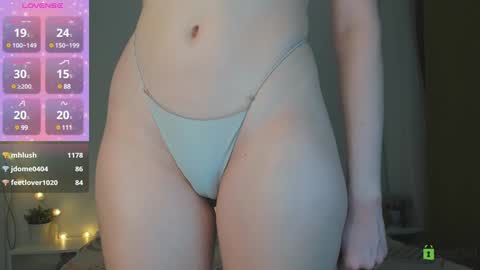 Snapshot of cutenessnicole chatting on January 21, 11:13 pm cutenessnicole online show from January 21, 11:13 pm